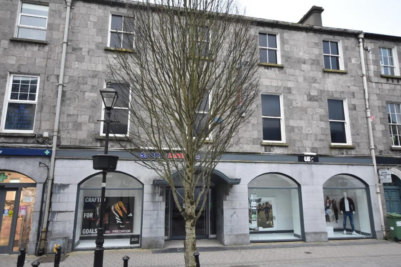 Sports Direct, 19 & 20 Pearse Street