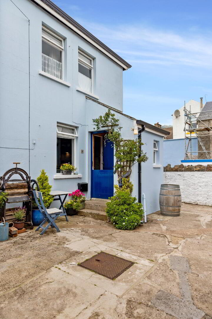 6 Coastguard Cottages