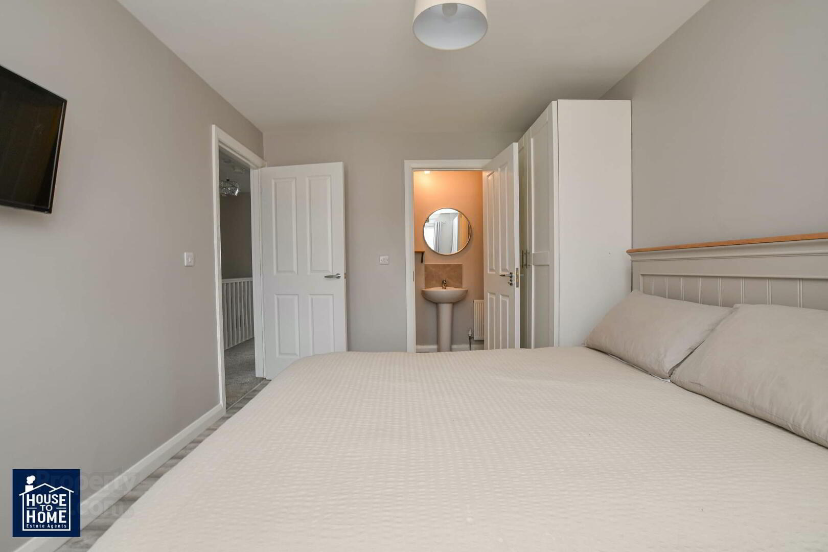 4 Emersons Close 16 of 29