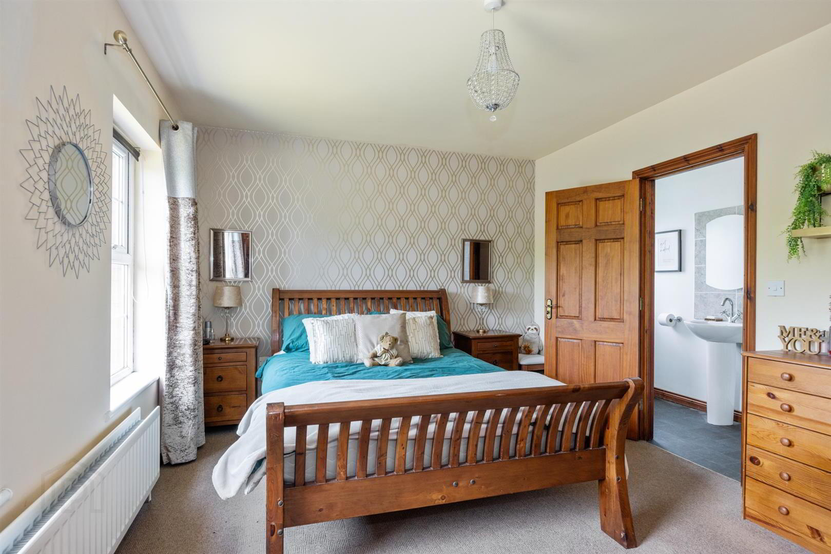 2 Strangford Avenue 28 of 38