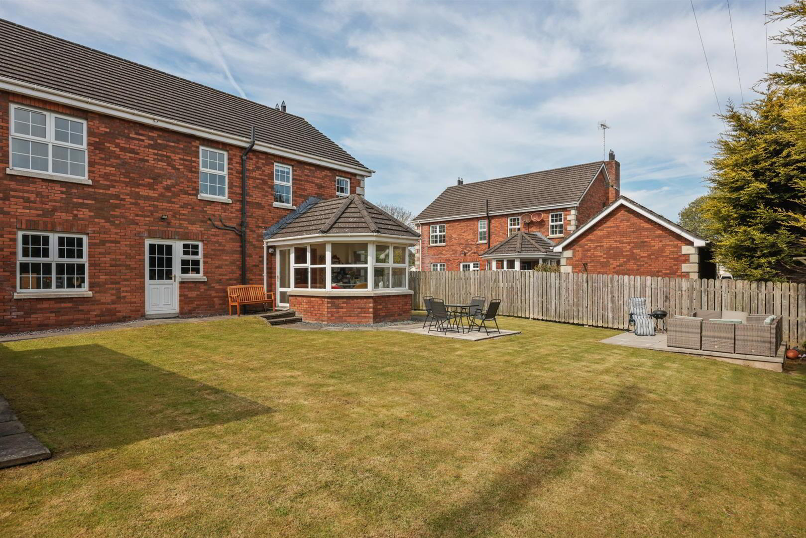 2 Strangford Avenue 35 of 38