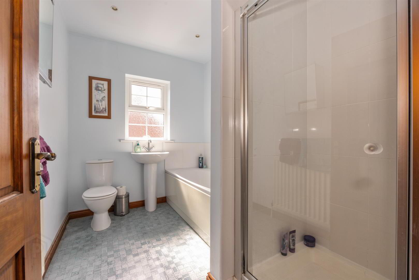 2 Strangford Avenue 24 of 38