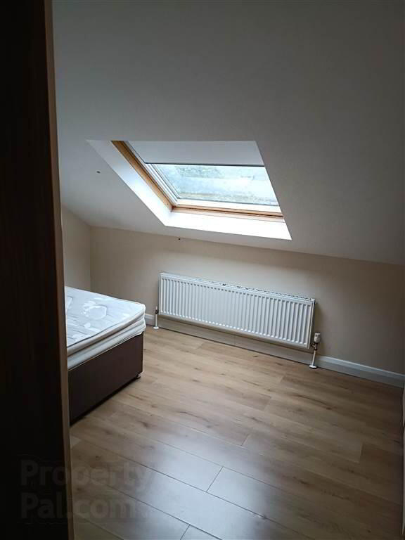 Flat 4, 78 Fitzroy Avenue 5 of 10