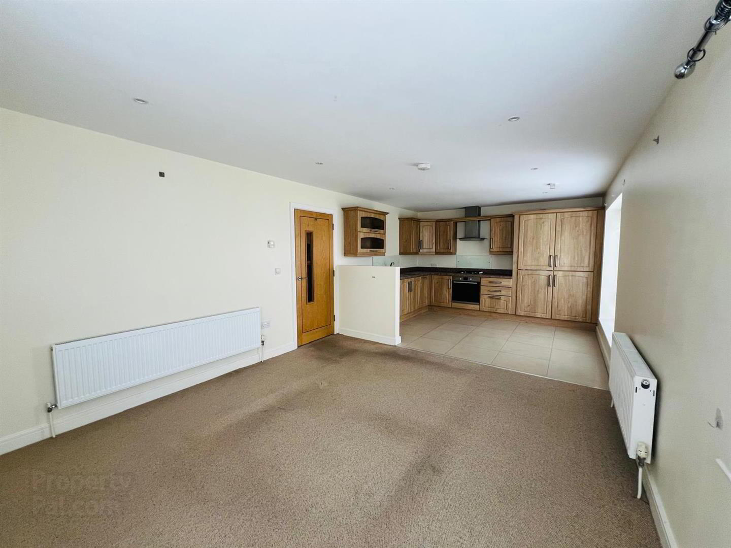 9 Oaktree Manor 6 of 22