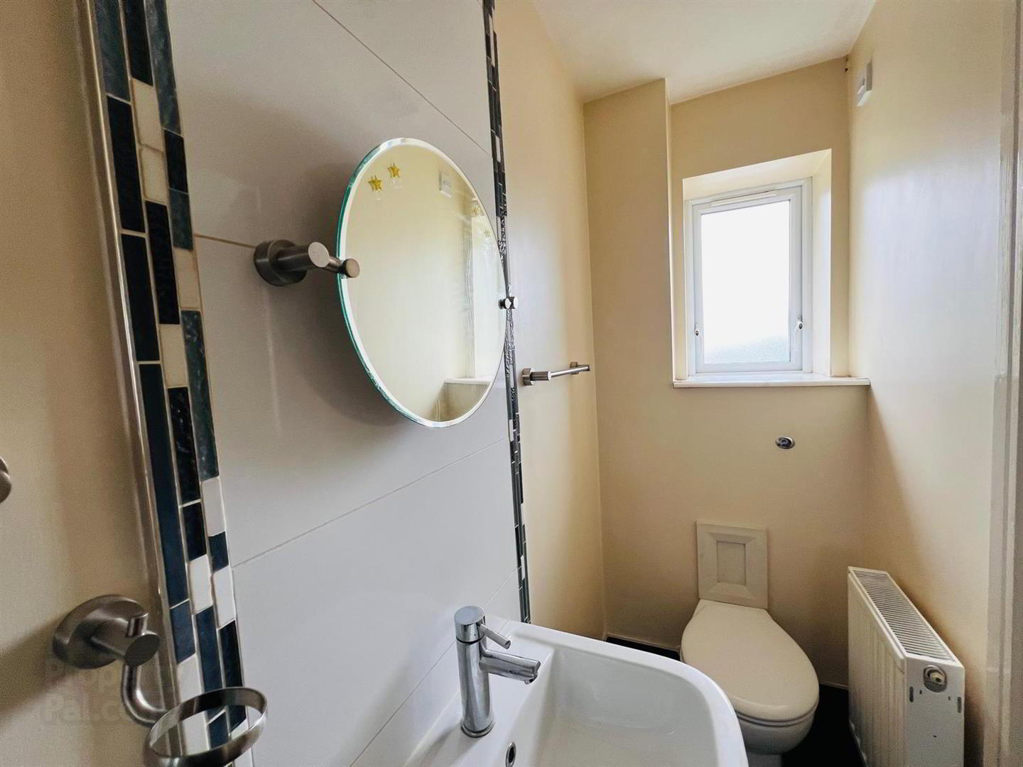 9 Oaktree Manor 11 of 22