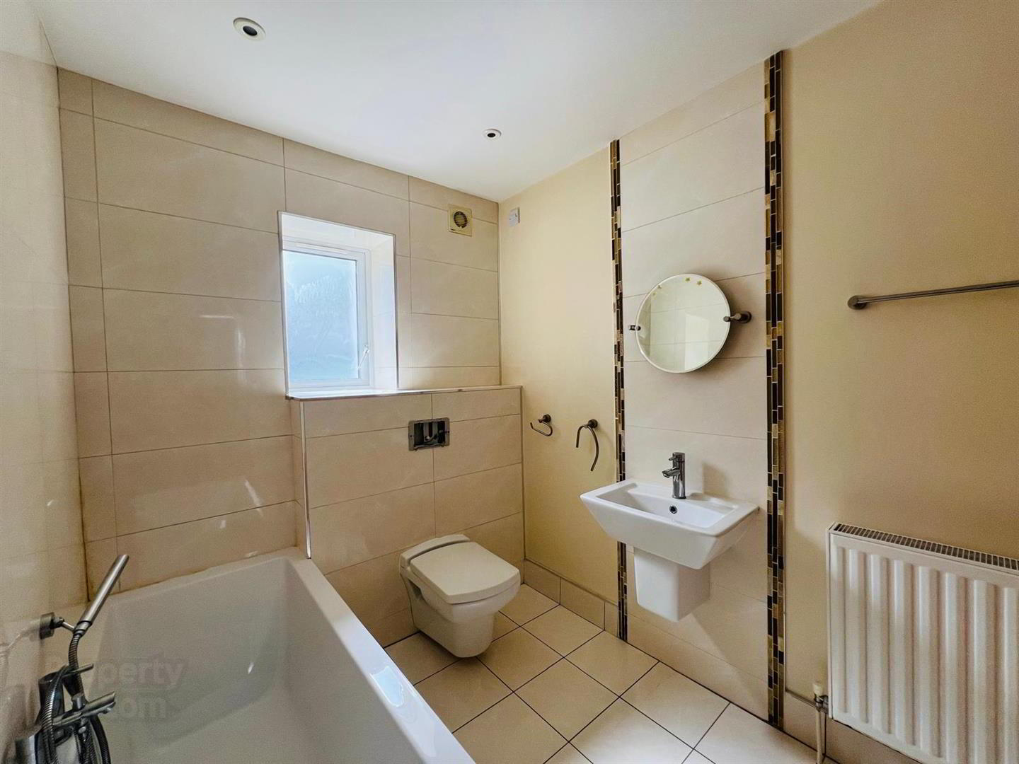 9 Oaktree Manor 18 of 22