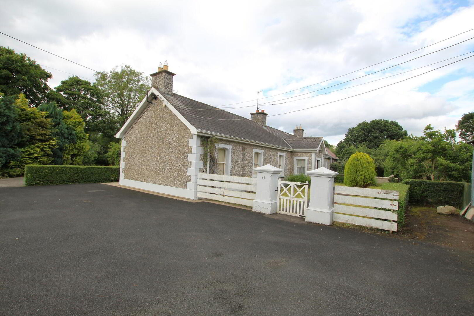 Moss Cottage, 61 Annesborough Road