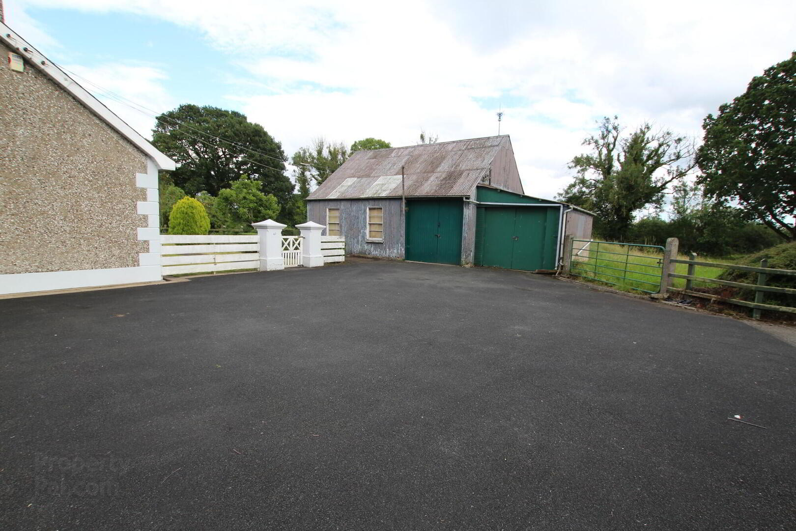 Moss Cottage, 61 Annesborough Road 13 of 28