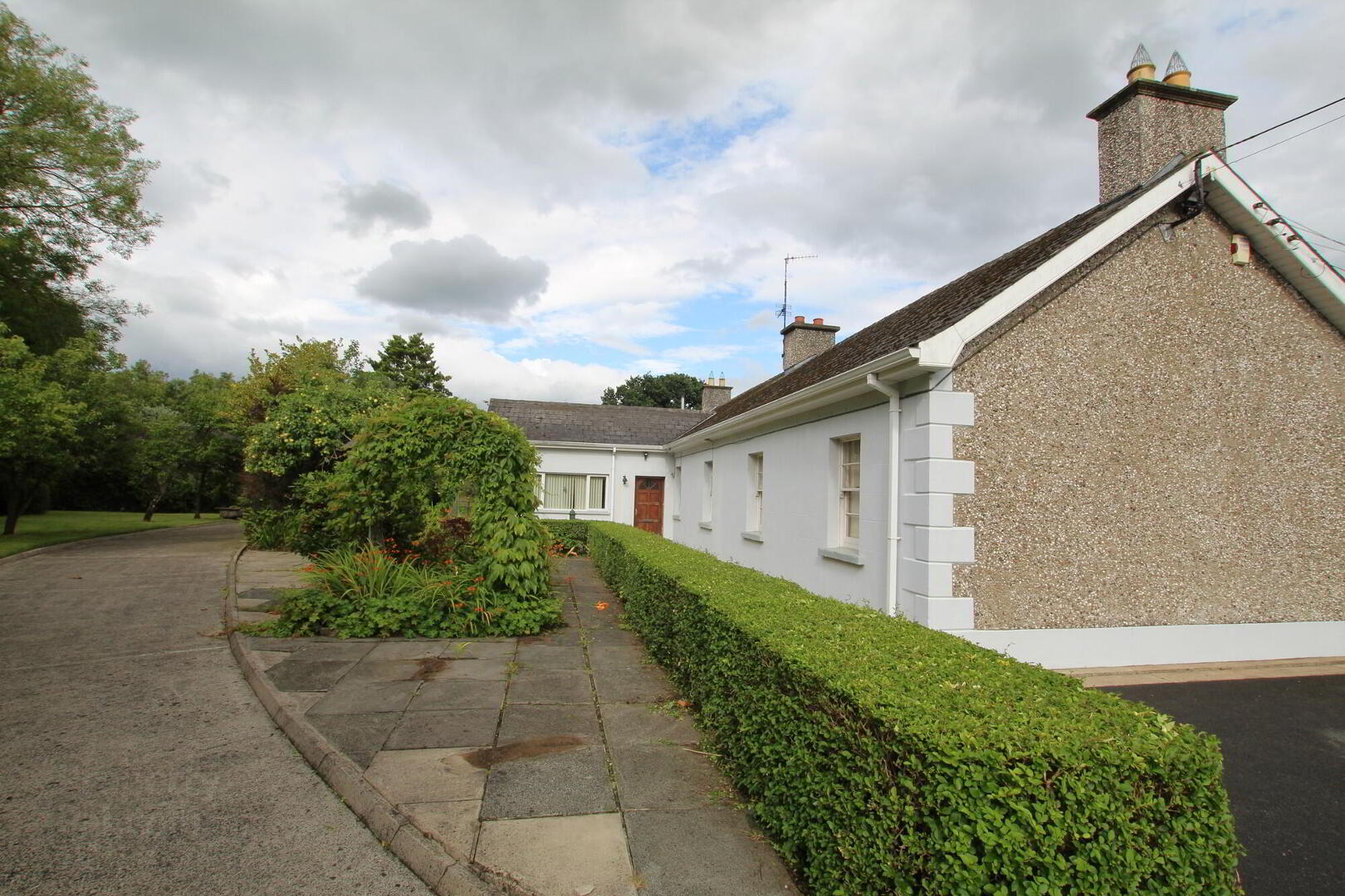 Moss Cottage, 61 Annesborough Road 16 of 28