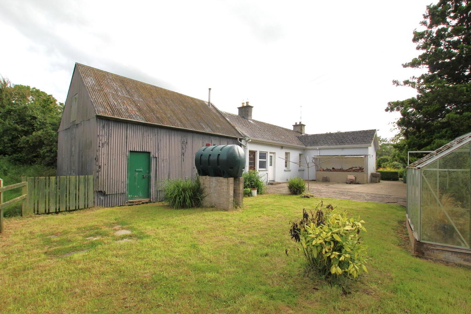 Moss Cottage, 61 Annesborough Road 21 of 28