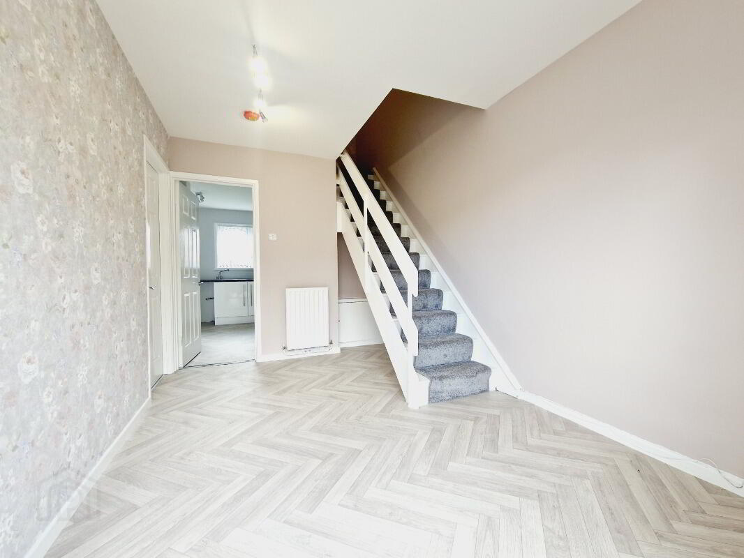 288 Ballycolman Estate 5 of 15