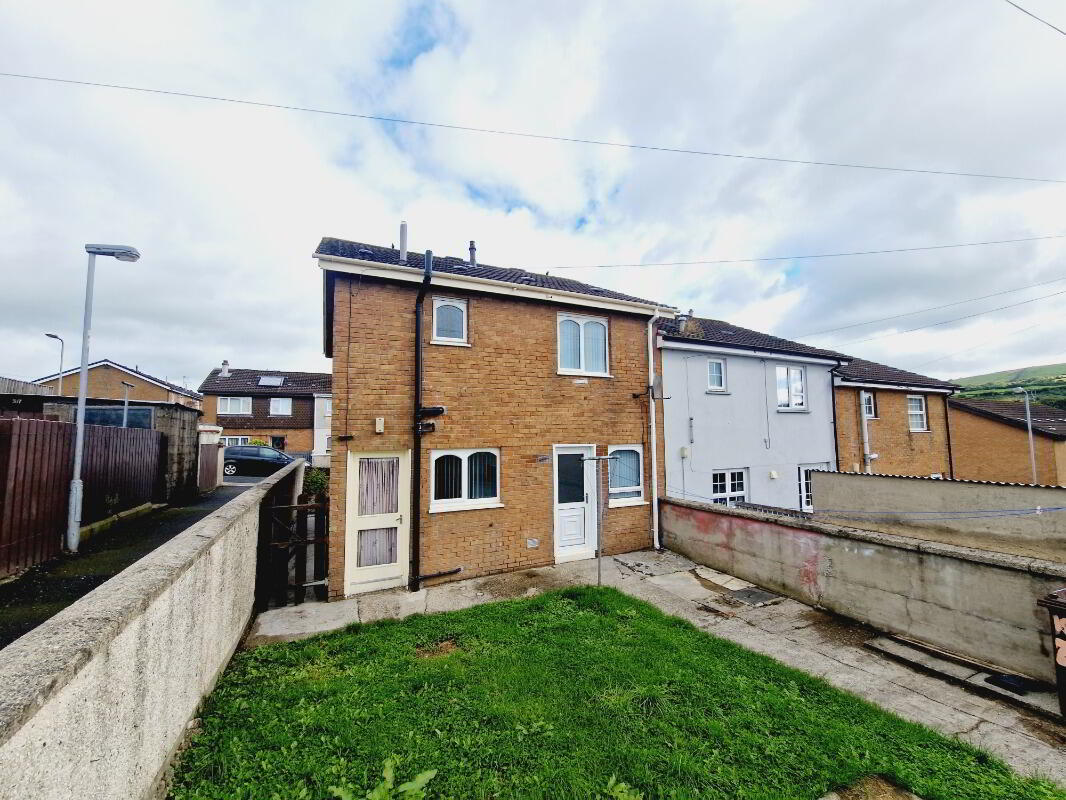 288 Ballycolman Estate 15 of 15