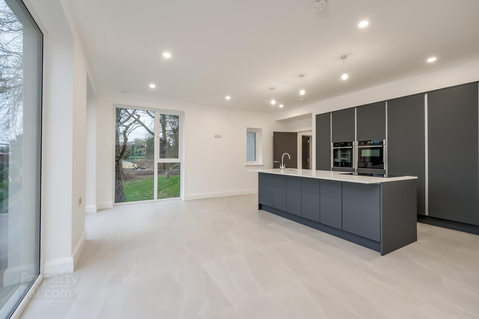 The Qube, Hazelwood Avenue 12 of 39