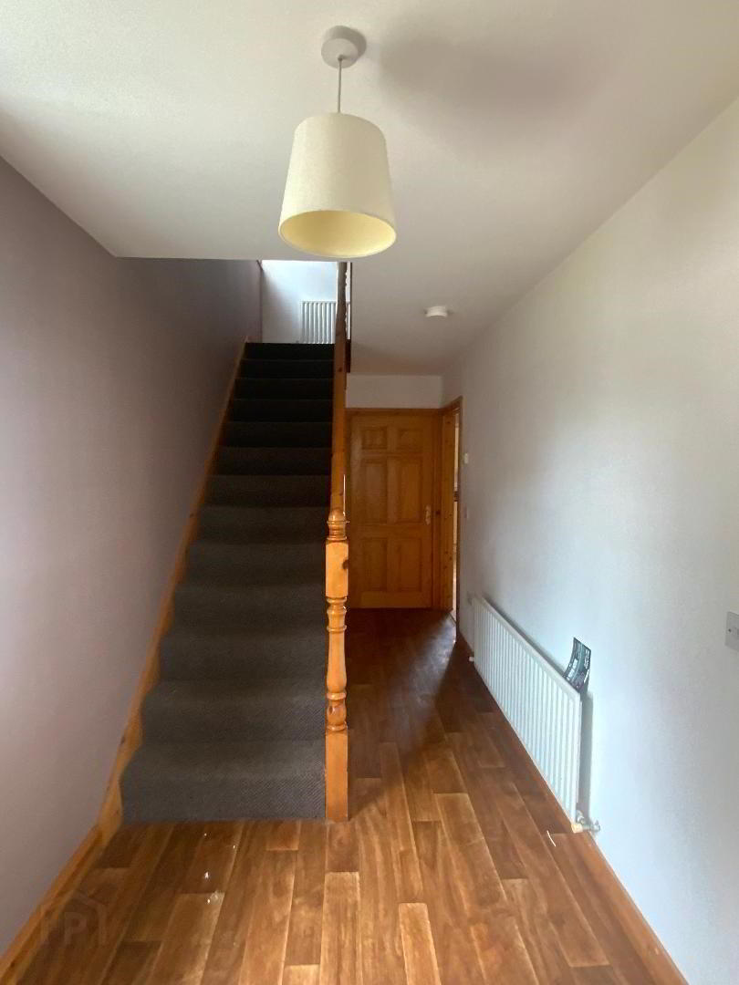 52 The Moorings 2 of 13