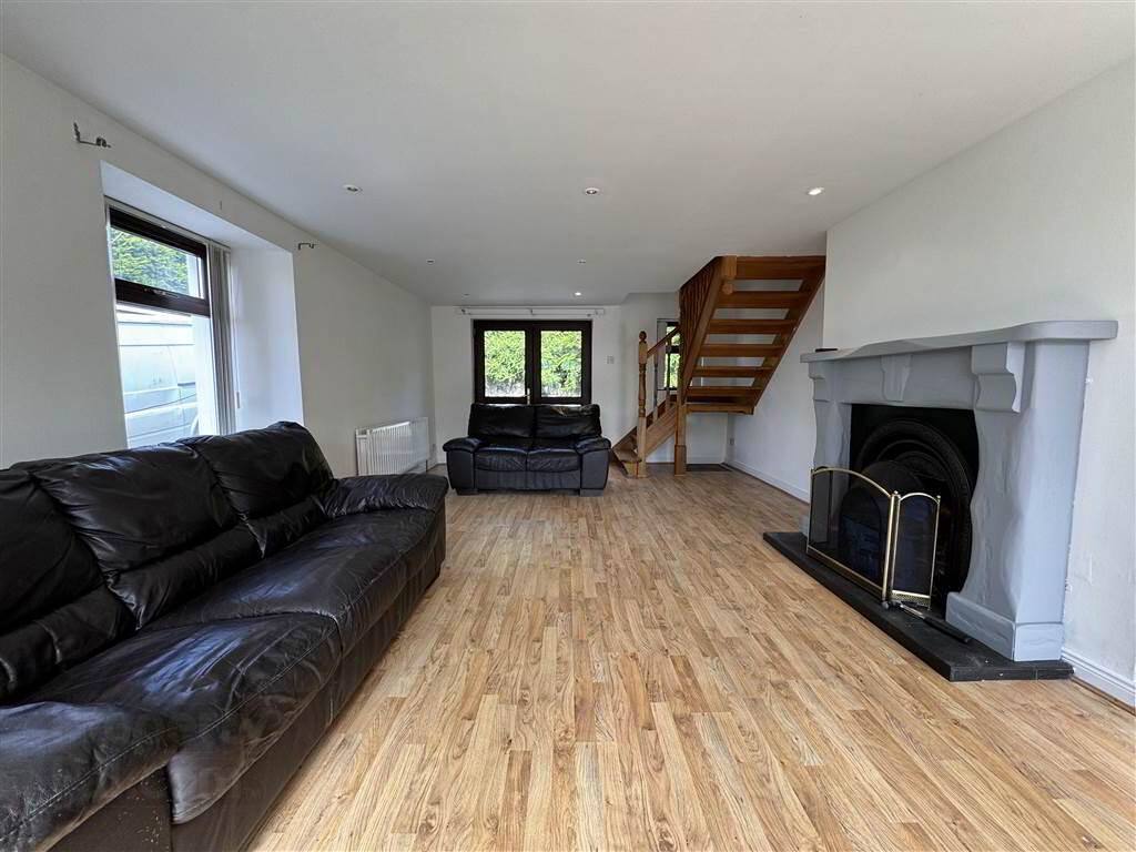 7 Hannahstown Hill 4 of 13