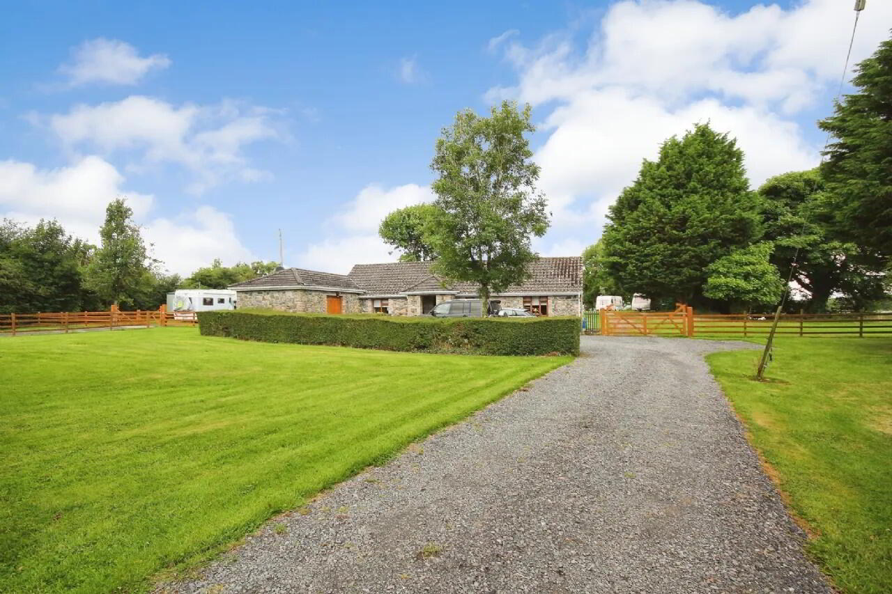 Lough Ramor Caravan And Camping Park And Lands 38 of 44
