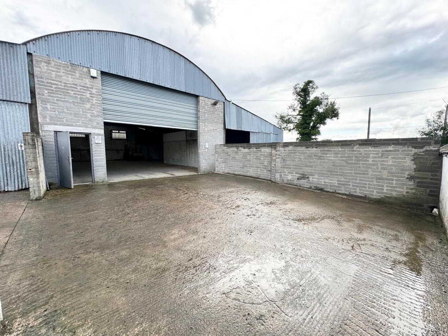 Commercial Sheds, Yard &, 3 Bed Accommodation No. 3 Madden Road