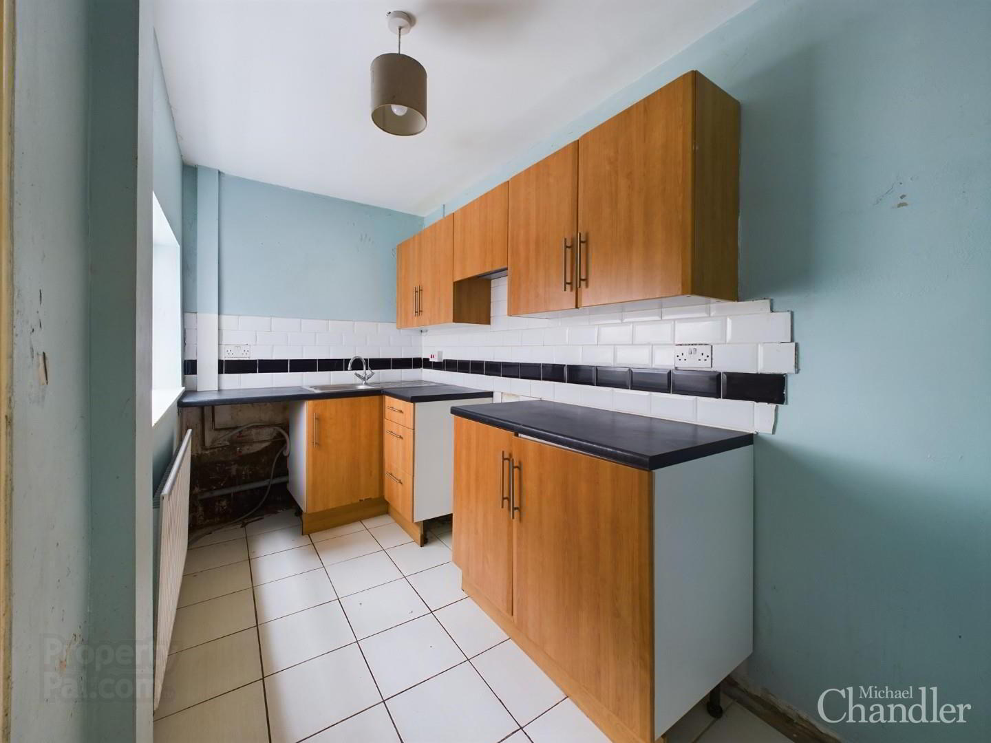 160 Dunluce Avenue 5 of 13