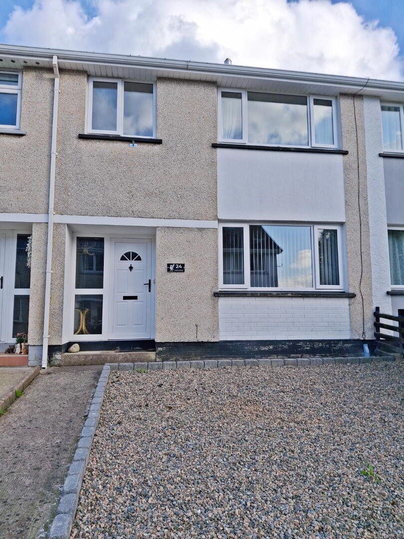 24 Loane Drive 1 of 17