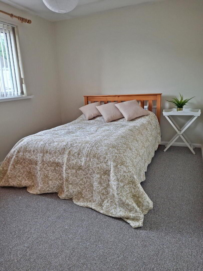 24 Loane Drive 12 of 17