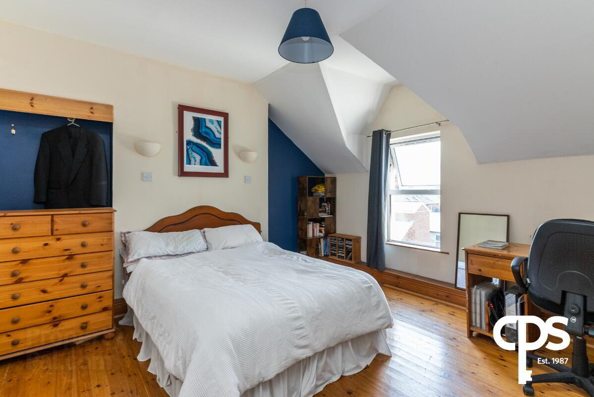 Apartment 6 85 Eglantine Avenue 5 of 9