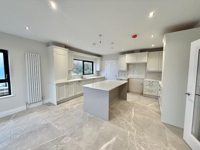 14 Manor Hill 2 of 10