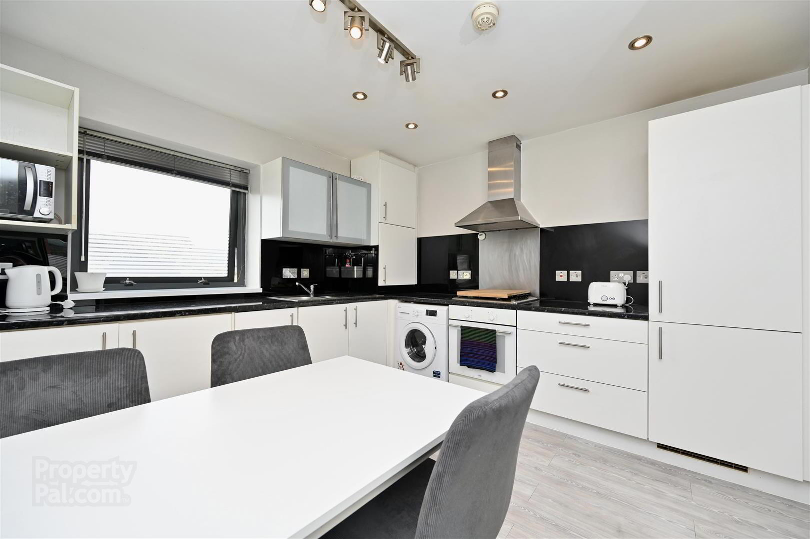 Apt 159 Victoria Place, 20 Wellwood Street 7 of 14