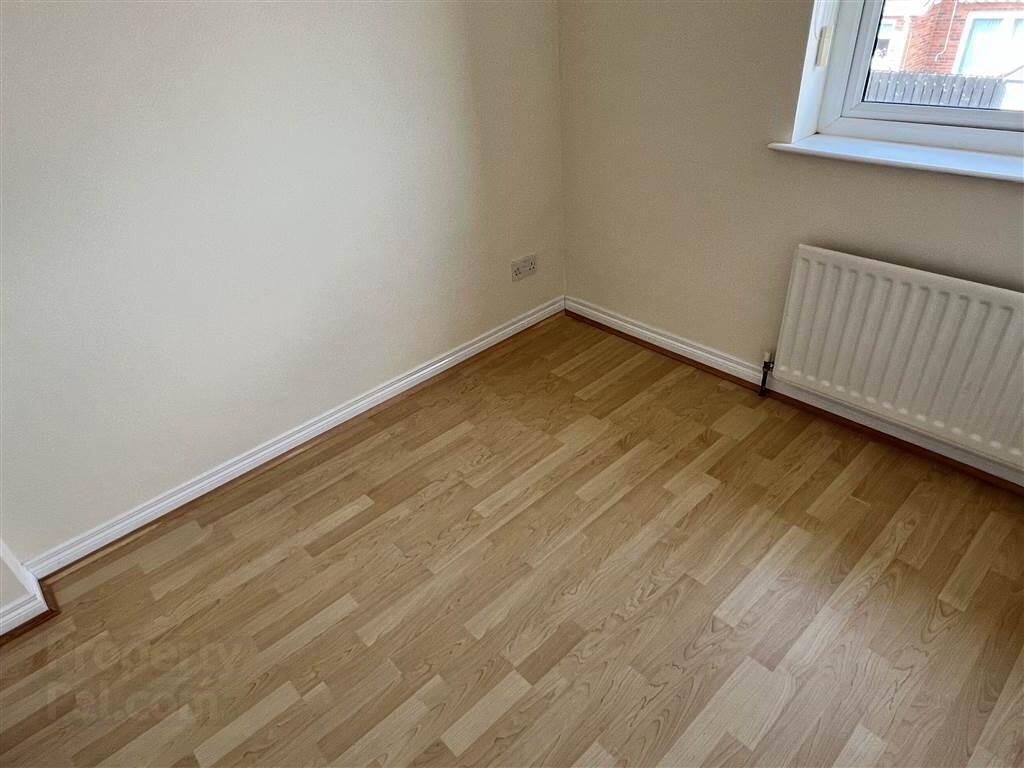 1 Demesne Crescent 16 of 20