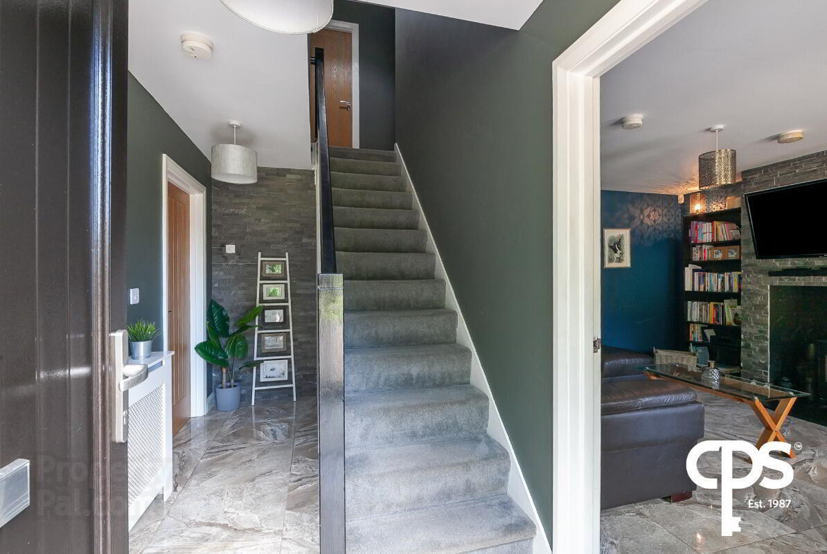 83 Niblock Road 5 of 36