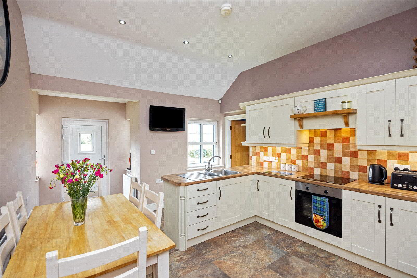 24 Kinallen Road 9 of 35