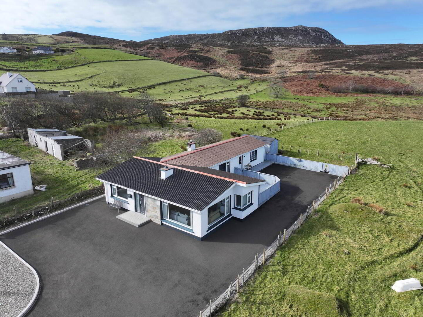 Cnoc 32 of 34