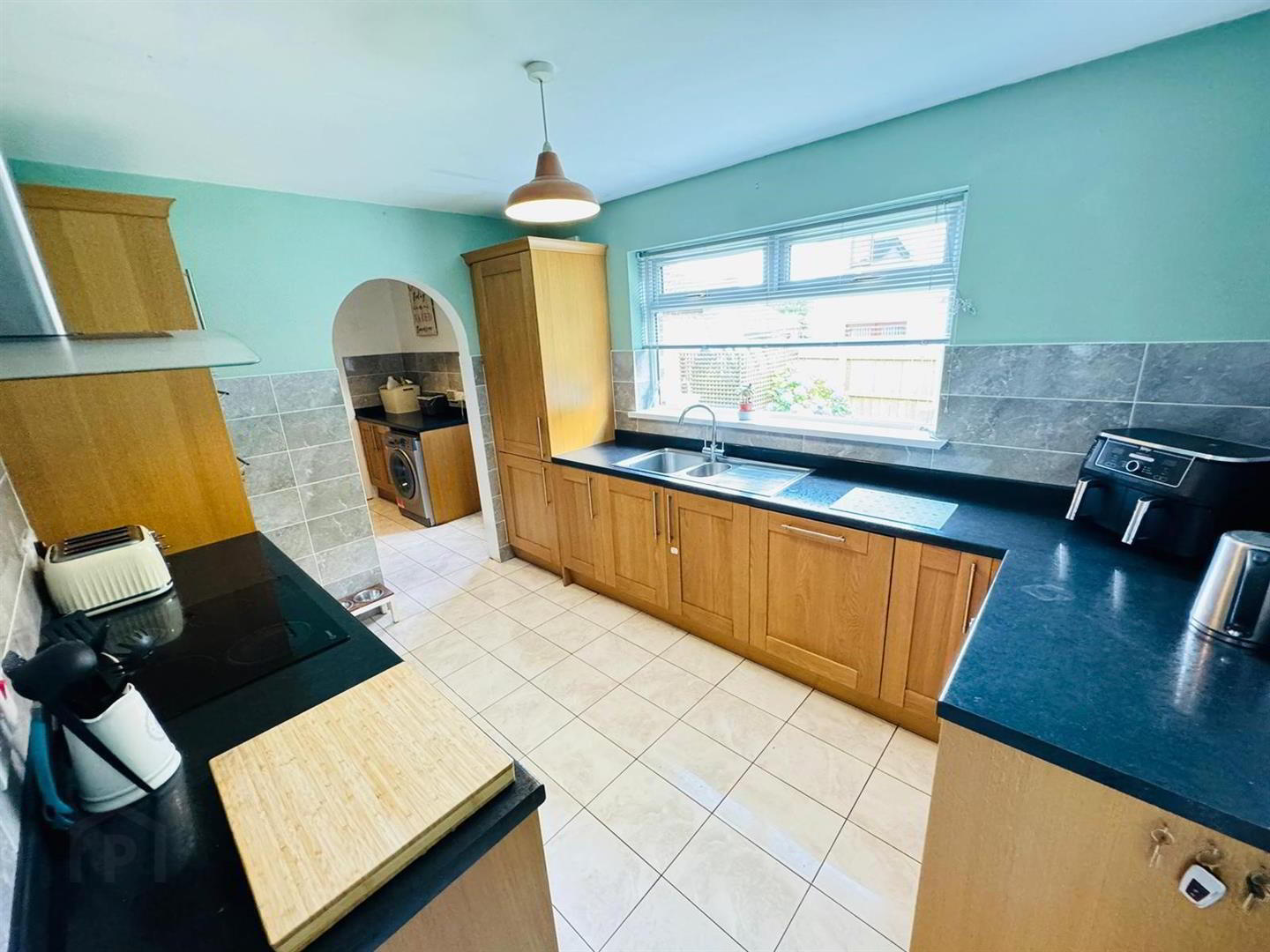 2 Sandyholme Way 8 of 20