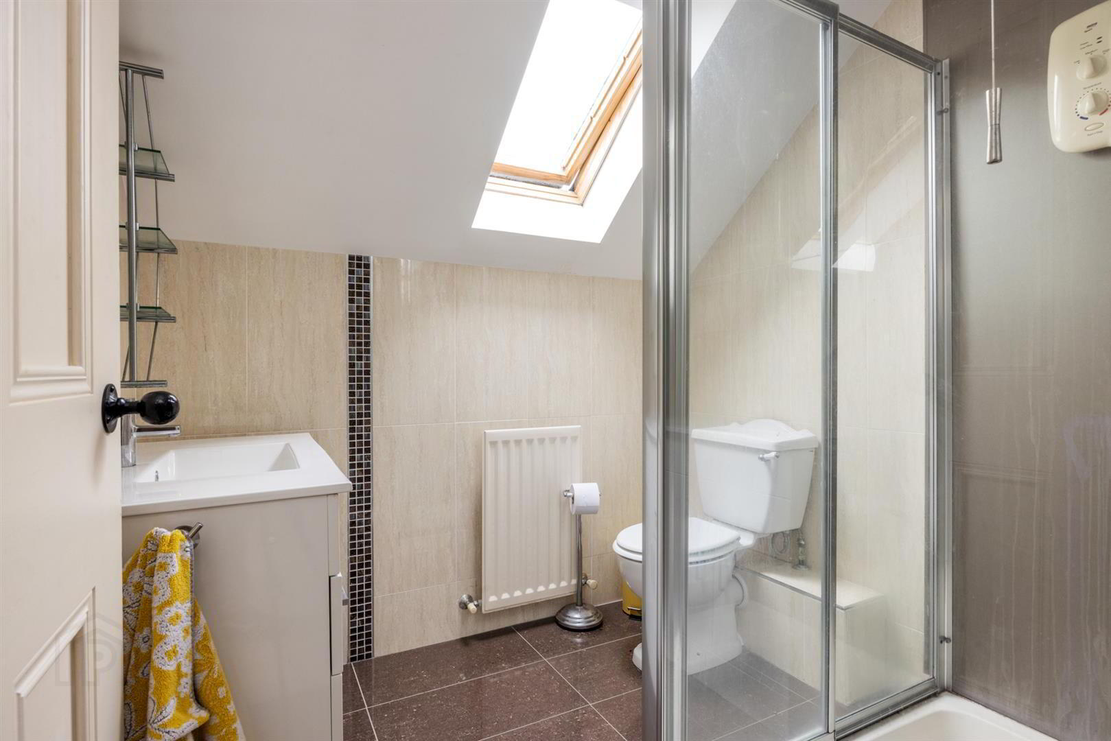 Dwelling Plus Two Bedroom Annex At, 51 Chapeltown Road 38 of 59
