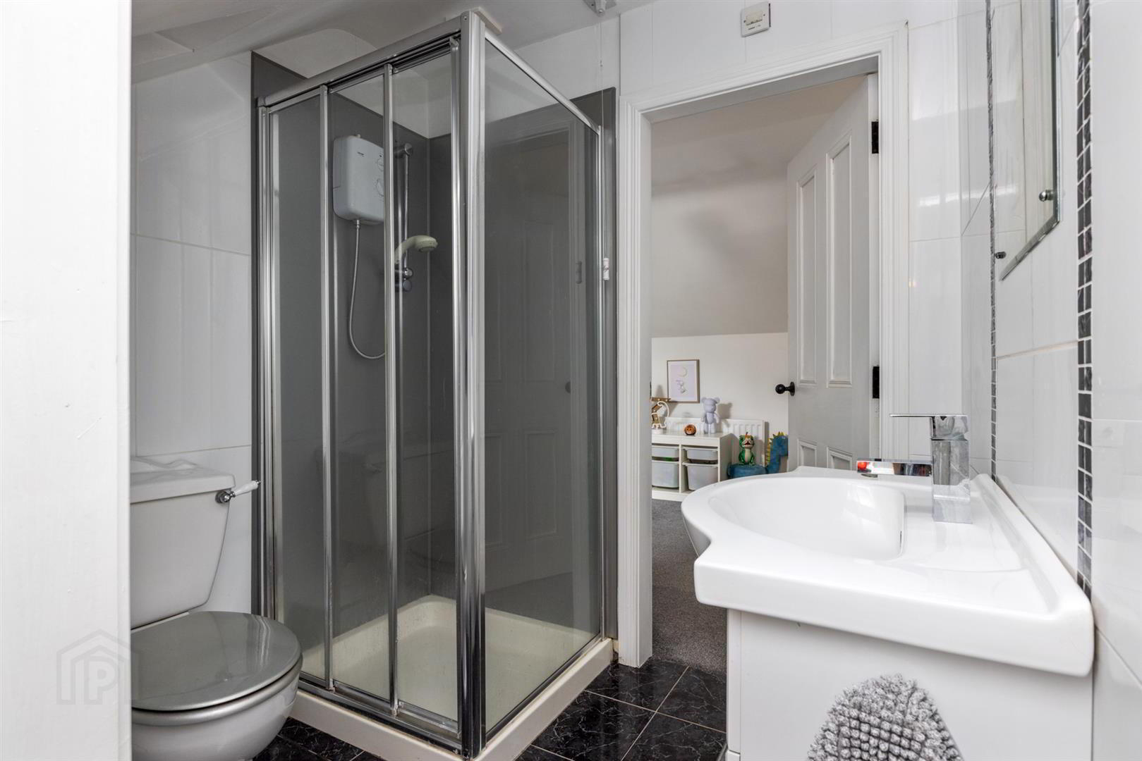 Dwelling Plus Two Bedroom Annex At, 51 Chapeltown Road 33 of 59