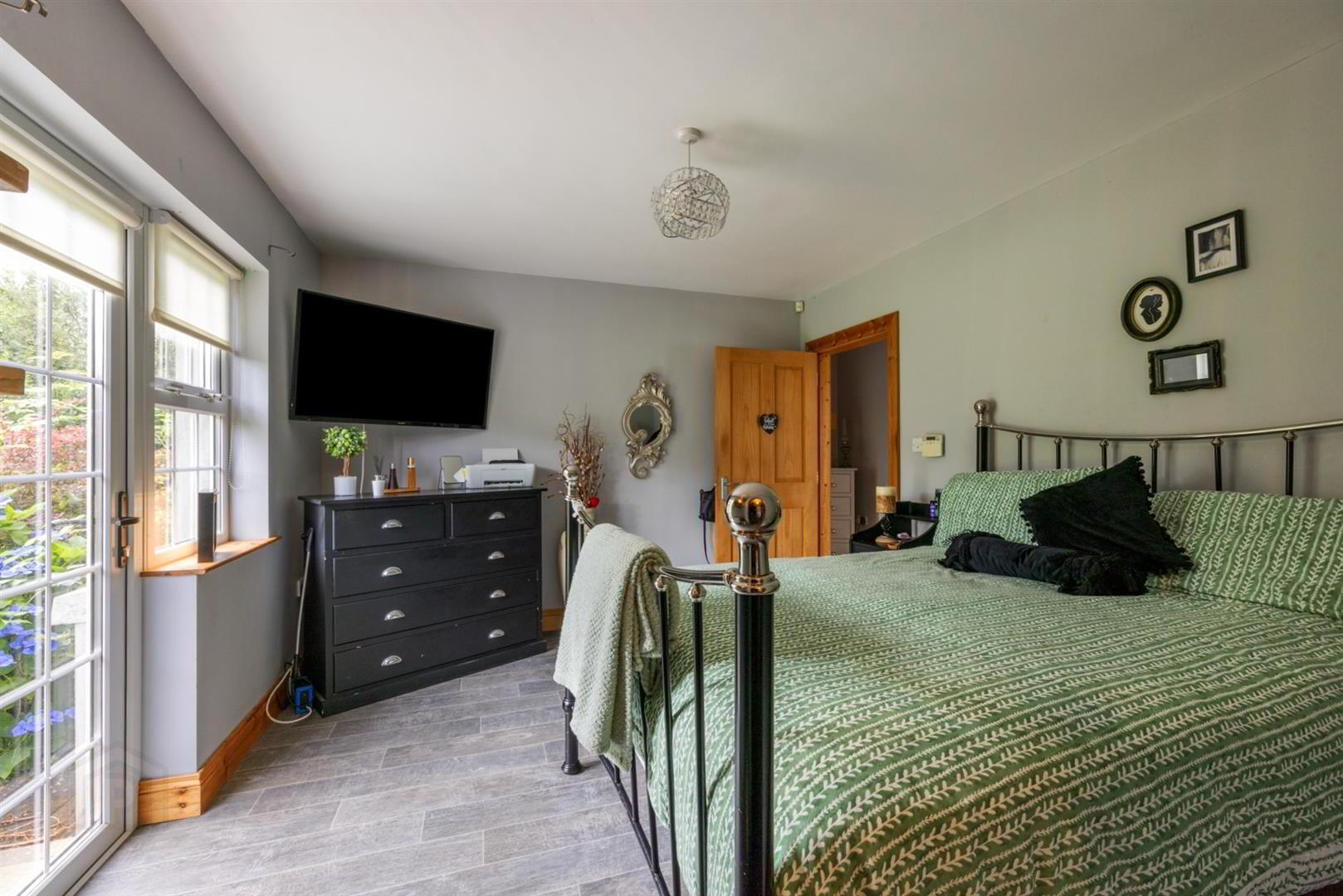 Dwelling Plus Two Bedroom Annex At, 51 Chapeltown Road 49 of 59