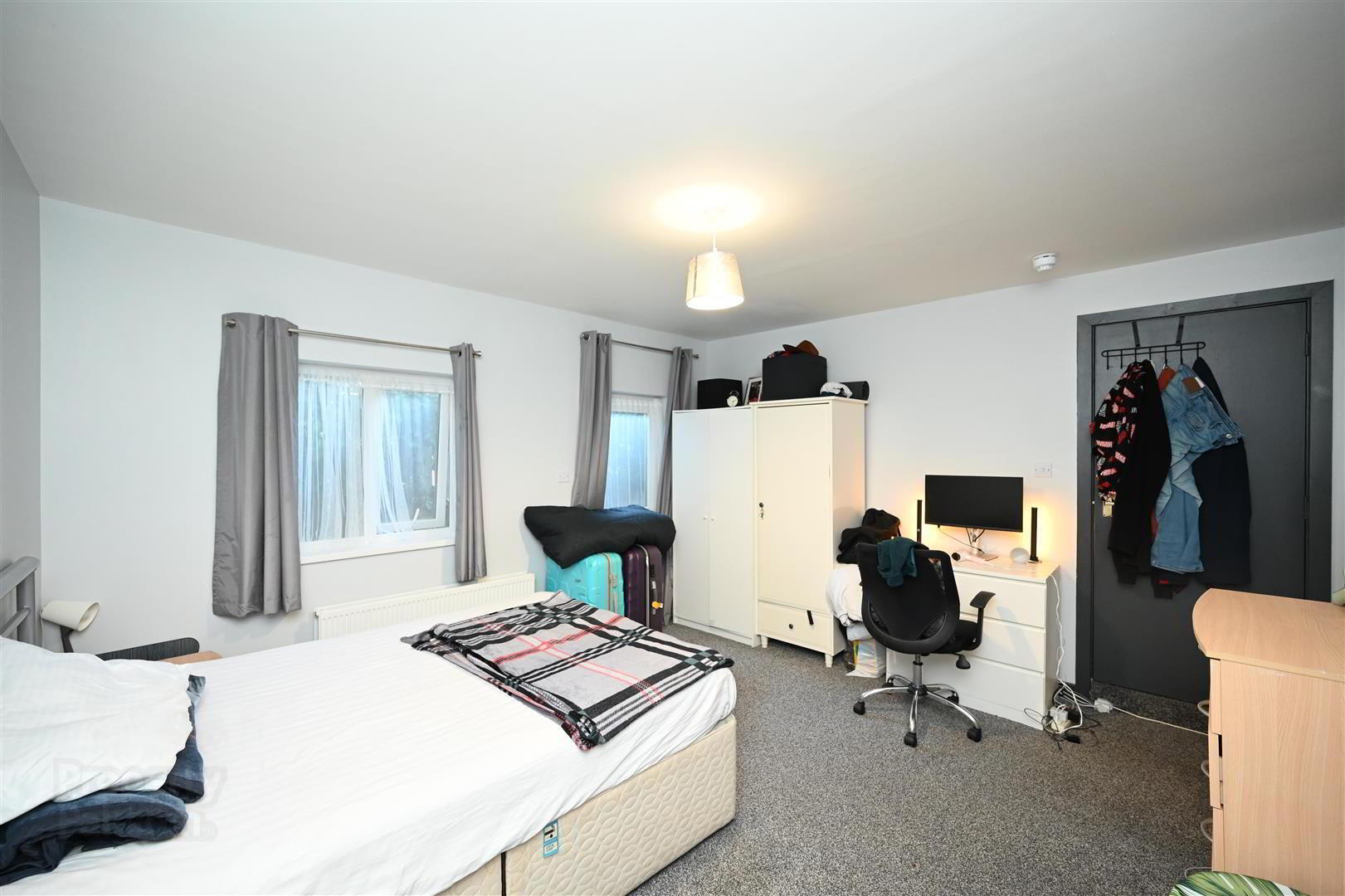 Room 7, 9 Eglantine Avenue 7 of 9