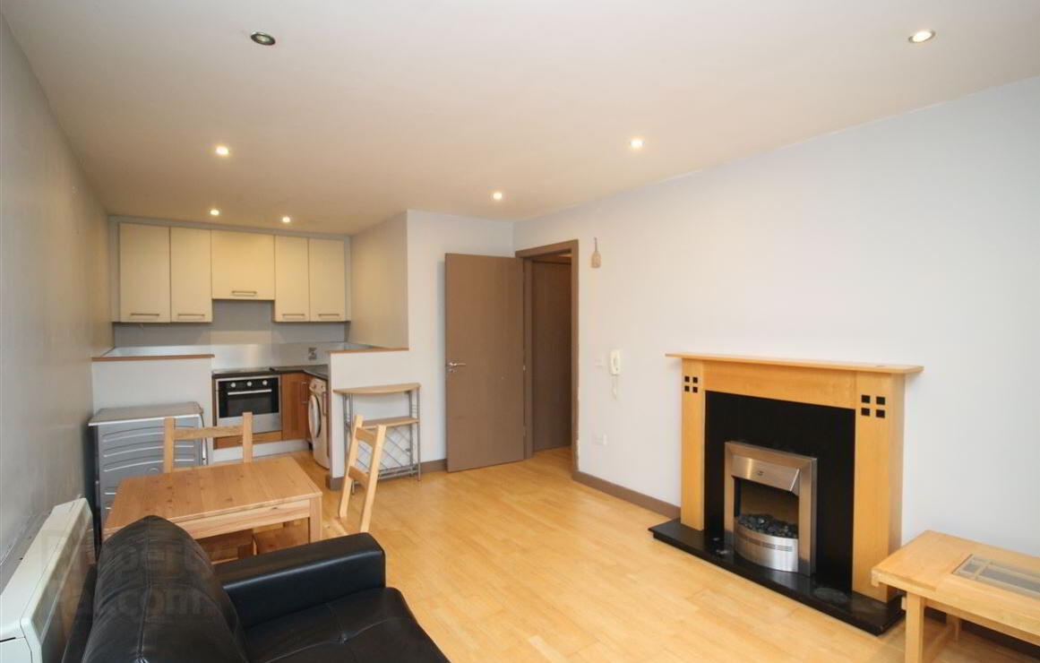 Apartment 4 The Jetty Market Point 4 of 28