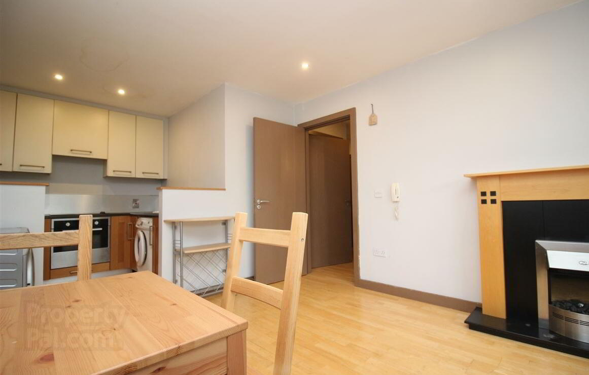 Apartment 4 The Jetty Market Point 21 of 28