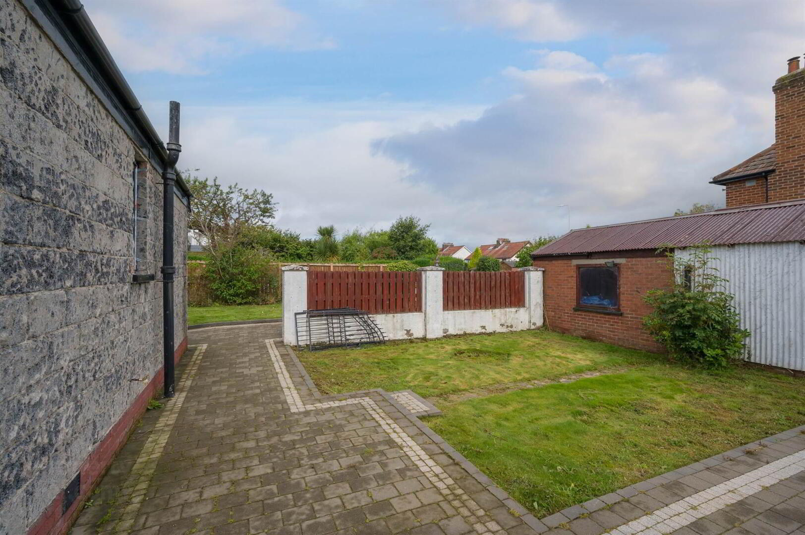 32 Kingsway Gardens 18 of 18