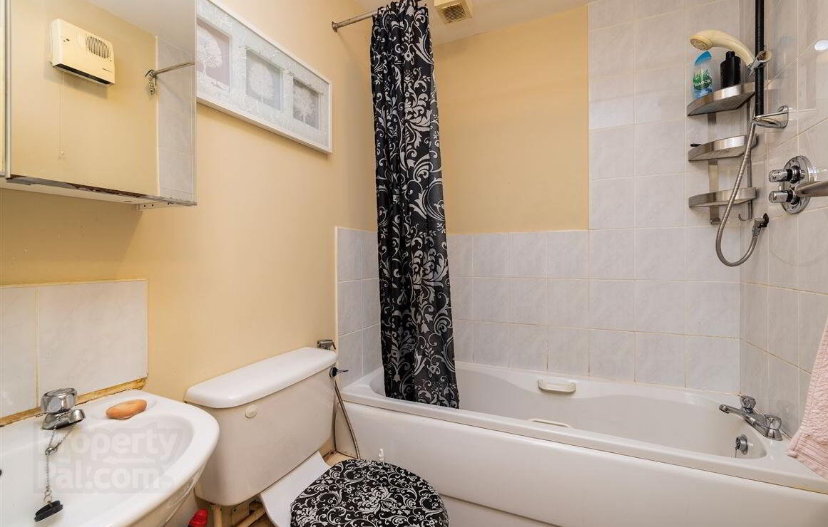 22 Elmfield Court 17 of 22