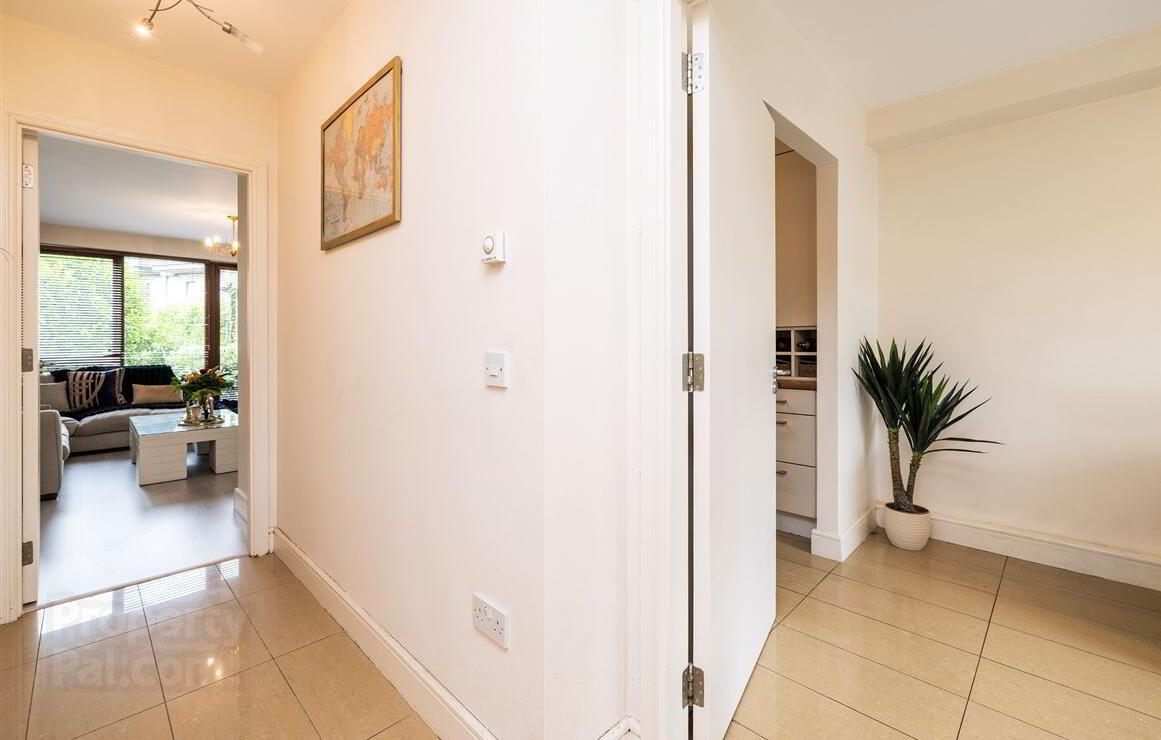 22 Stratton Walk 6 of 32