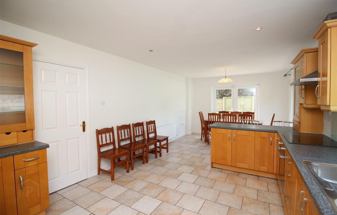 59 Greenpark Meadows 13 of 49