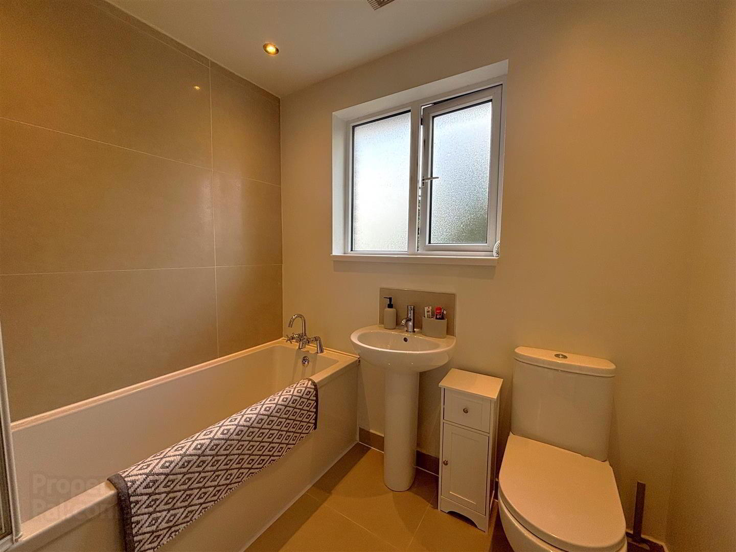 30 Abbeydale Gardens 16 of 25