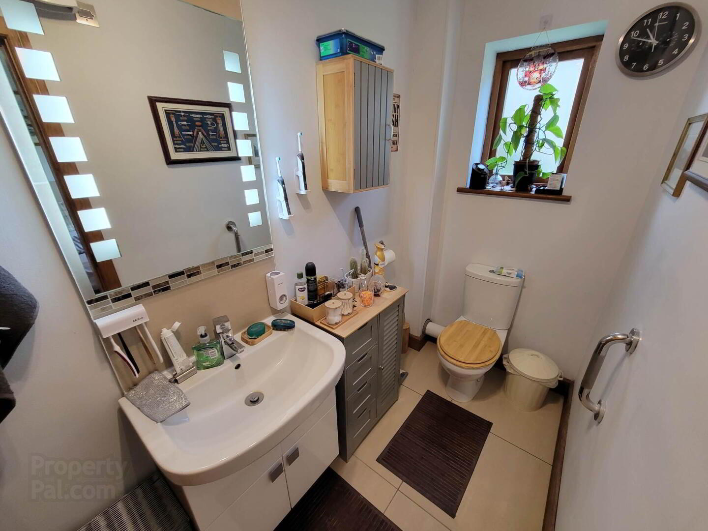 Apt 3, Browndod Road 9 of 13