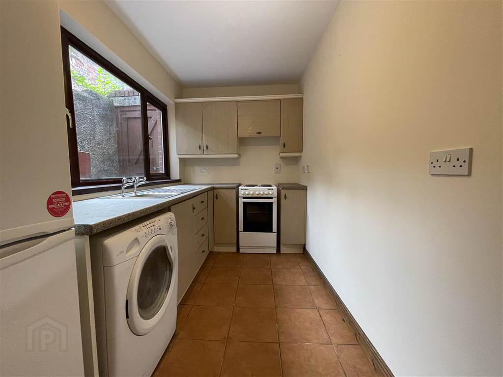 5 Clondara Street 9 of 16