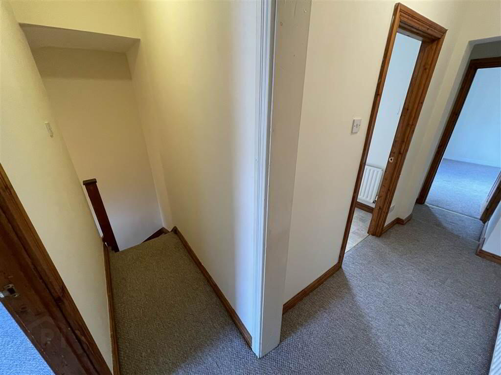 5 Clondara Street 8 of 16
