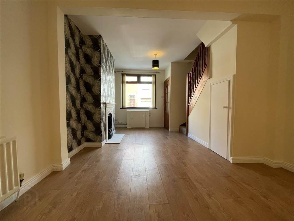 5 Clondara Street 4 of 16