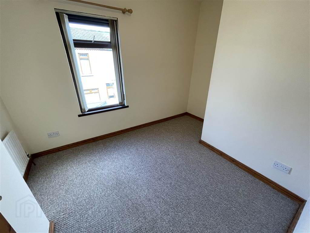 5 Clondara Street 15 of 16