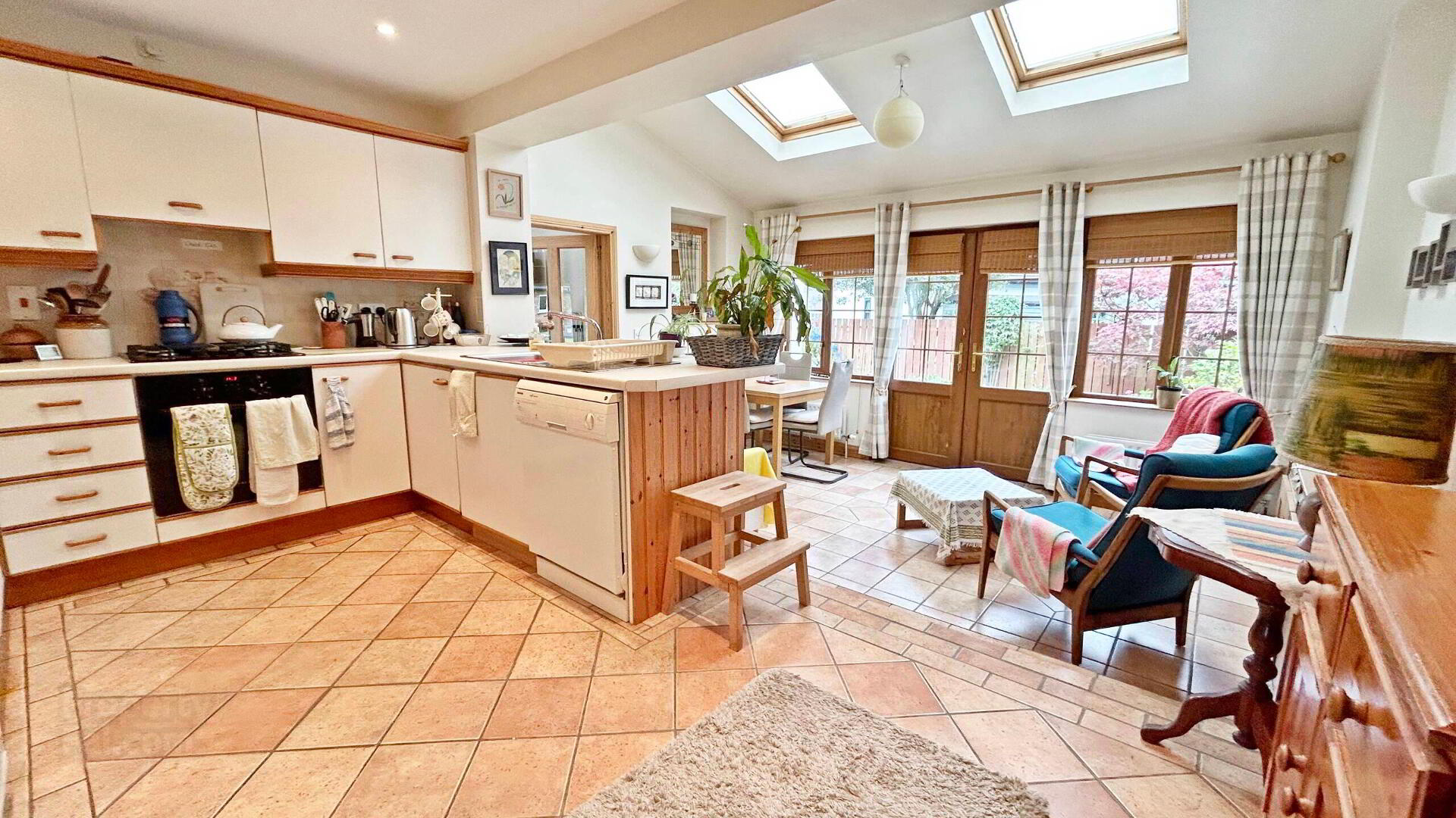 110 Somerset Park 4 of 21