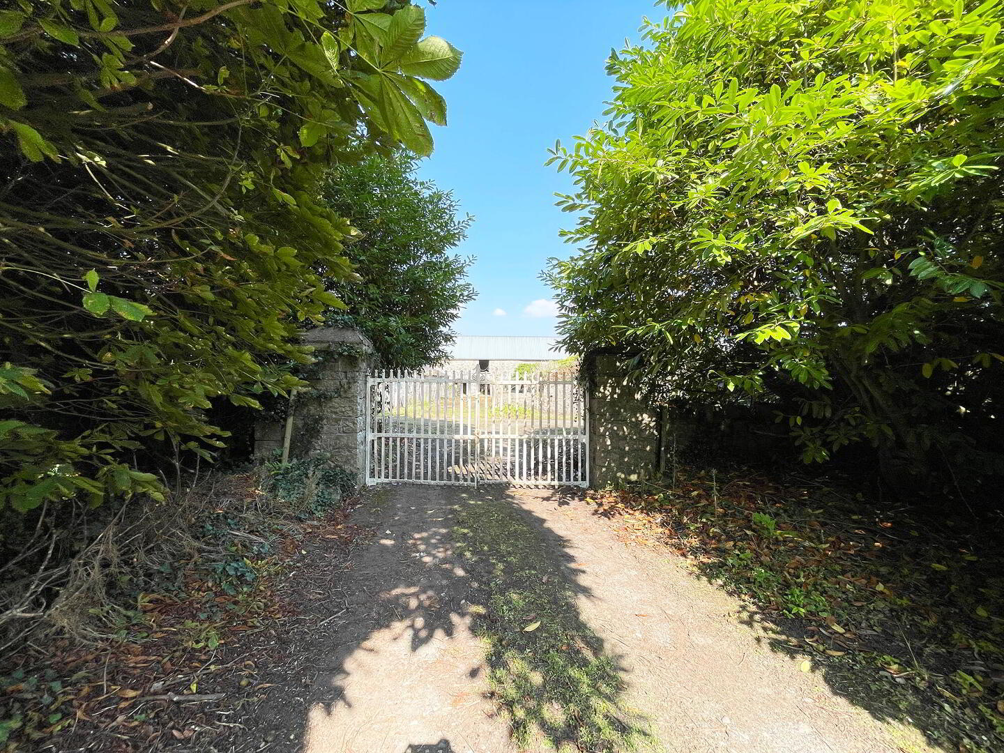 The Courtyard At Rathnally House